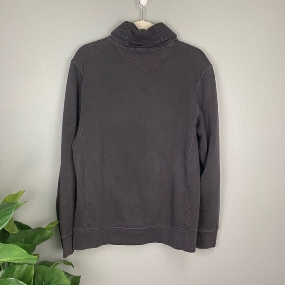 Gap Pullover V-Neck Sweater with Button Detail - Picture 2 of 5